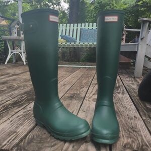 Hunter Rain Boots Green Male 8 Female 9